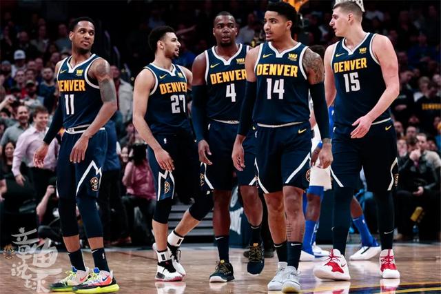 现了他在高 现了他在高